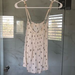 Patterned Tank